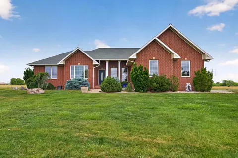 2100 N East Lake Rd, Newton, KS 67114