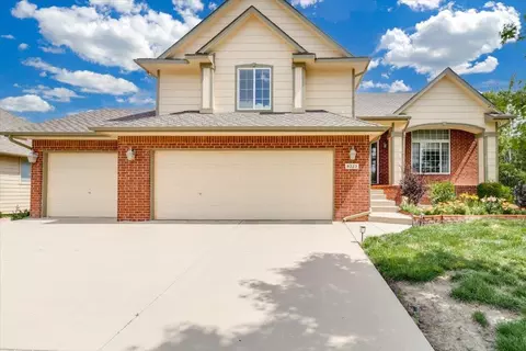 8323 E Champions Ct, Wichita, KS 67226