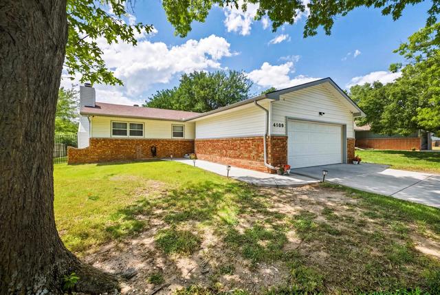 4109 N Danbury St, Bel Aire, KS 67220