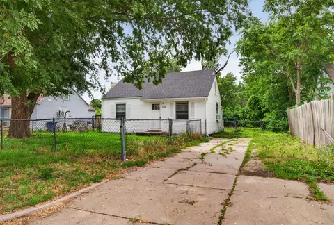 1729 E Looman, Wichita, KS 67219
