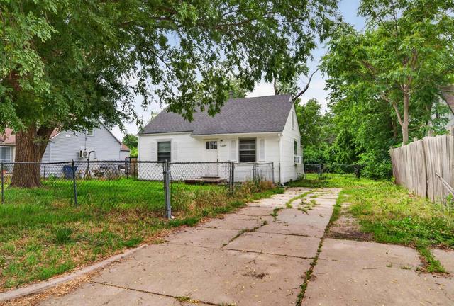 1729 E Looman, Wichita, KS 67219