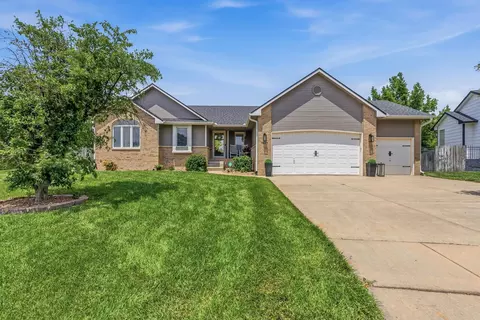 6306 W Brookview St, Wichita, KS 67205