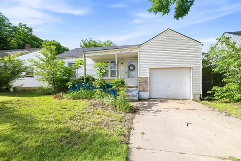 5125 Elm St, Wichita, KS 67208