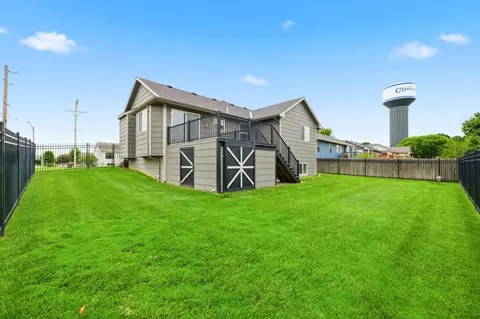 Exterior - 544 E 6th Ave, Cheney, KS 67025 photo 5 of 9