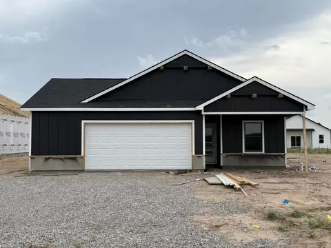 2102 S Colt Pl, Haysville, KS 67060