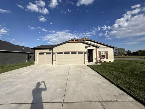 2224 S Colt Pl, Haysville, KS 67060
