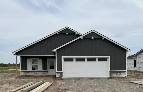 2244 S Colt Pl, Haysville, KS 67060
