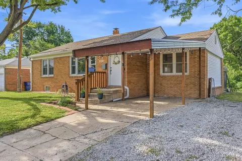 6015 E Zimmerly St, Wichita, KS 67218
