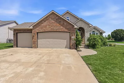 13908 E 22nd St N, Wichita, KS 67226