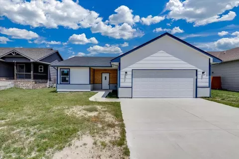 752 N Wakefield Ave, Valley Center, KS 67147