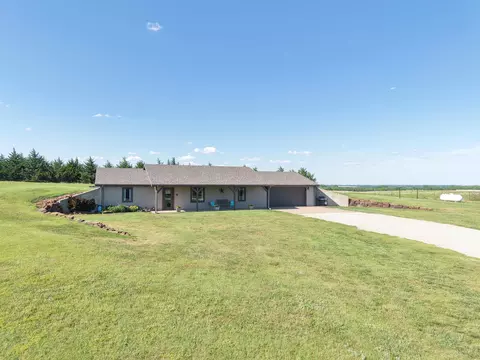 522 N 150th Rd, Bennington, KS 67422