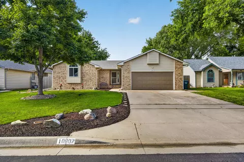 10807 W Par Ln, Wichita, KS 67212