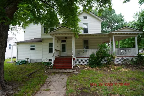 Exterior - 502 E 10th, Winfield, KS 67156 photo 2 of 2