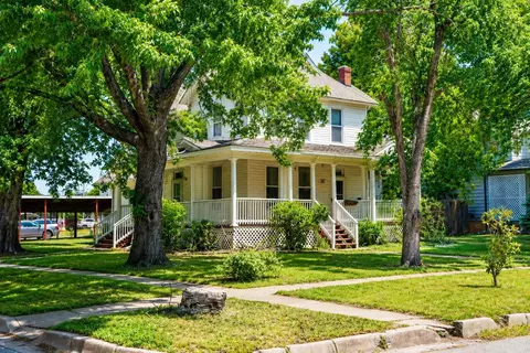 502 E 10th, Winfield, KS 67156