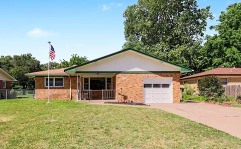 733 W Anita, Haysville, KS 67060