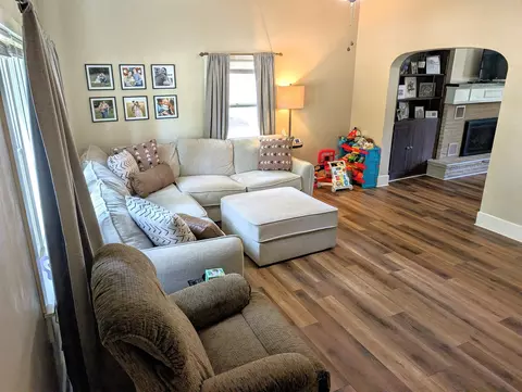 Living - 205 E 4th St, Solomon, KS 67480 photo 1 of 2