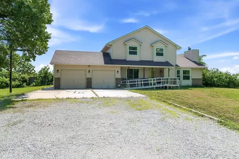 10215 E June Dr, Derby, KS 67037