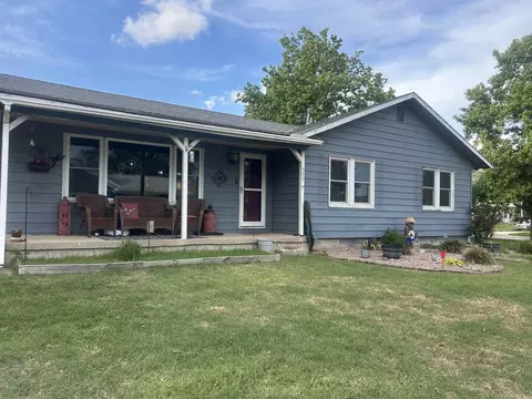 902 N Poplar, Wellington, KS 67152