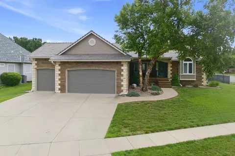 1760 E Tiara Pines St, Derby, KS 67037