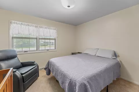 Bedroom - 910 W 4th St, Halstead, KS 67056 photo 3 of 8