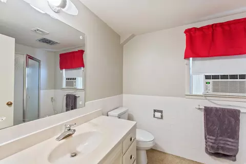 Bath - 910 W 4th St, Halstead, KS 67056 photo 4 of 4