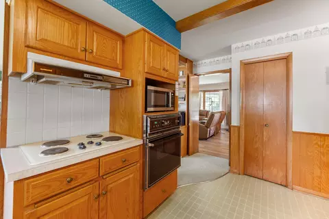 Kitchen - 910 W 4th St, Halstead, KS 67056 photo 4 of 4