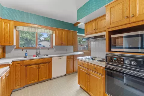 Kitchen - 910 W 4th St, Halstead, KS 67056 photo 2 of 4