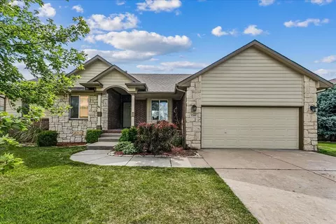 1201 N Oak Ridge St, Goddard, KS 67052