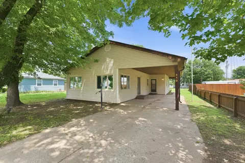 418 S Briarwood, Norwich, KS 67118