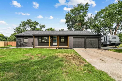 2901 N Saint Clair, Wichita, KS 67204