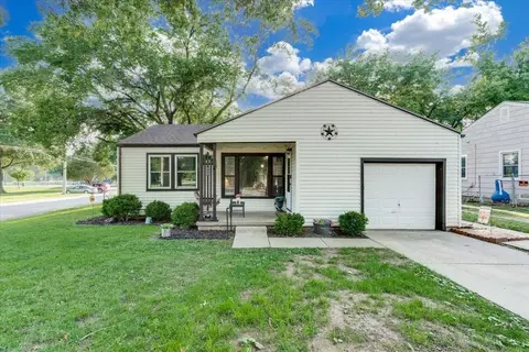 503 N Eastview Dr, Mulvane, KS 67110