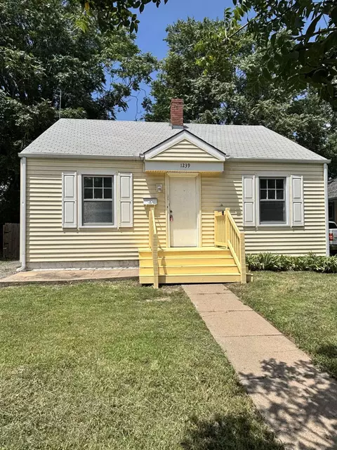 1239 S Hydraulic, Wichita, KS 67211