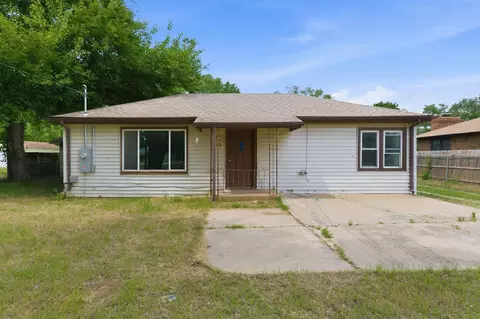 528 E 79th St S, Haysville, KS 67060