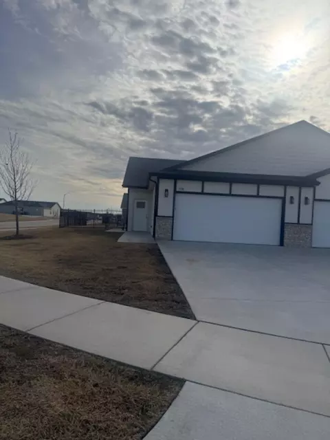 5196 N Honeylocust #5198 N HONEYLOCUST ST., Wichita, KS 67226