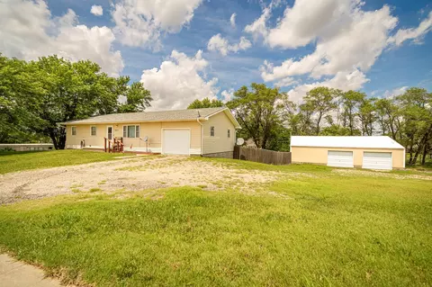 505 E 18th, Concordia, KS 66901