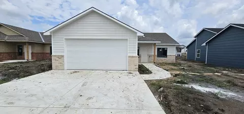 5115 N Toben Ct, Bel Aire, KS 67226
