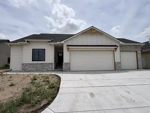 8235 E Summerside Pl, Bel Aire, KS 67226