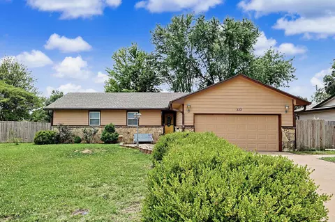 533 E Parkwood, Rose Hill, KS 67133