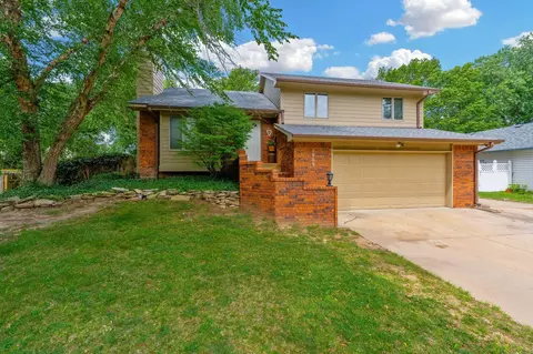 1909 N Smarsh Ln, Wichita, KS 67212