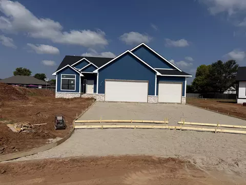 415 S Stoney Creek St, Clearwater, KS 67026