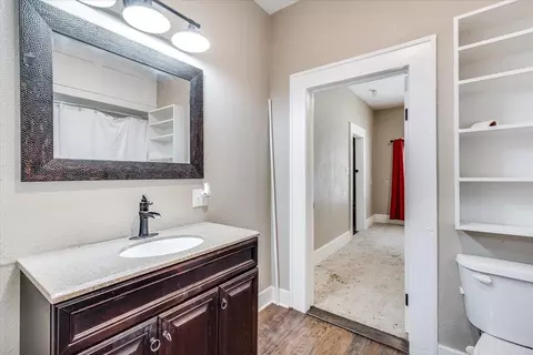 Bath - 513 S 1st Ave, Mulvane, KS 67110 photo 3 of 3