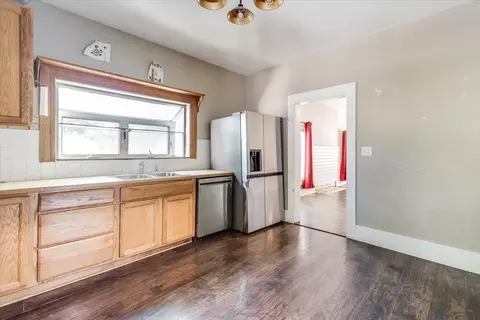 Kitchen - 513 S 1st Ave, Mulvane, KS 67110 photo 3 of 4