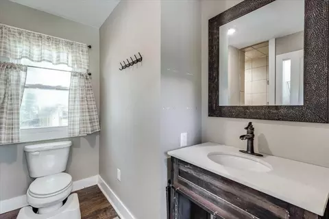 Bath - 513 S 1st Ave, Mulvane, KS 67110 photo 1 of 3