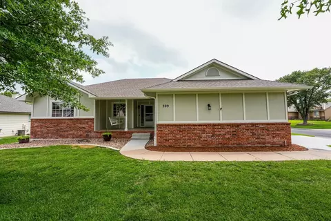 309 N Oakmont Ct, Andover, KS 67002