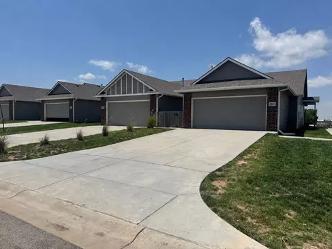 8010-8012 E 34th Ct S, Wichita, KS 67210
