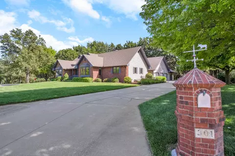 301 Campus Ct, North Newton, KS 67117