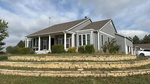 5676 NE 10th, El Dorado, KS 67042