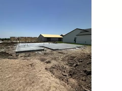 2849 S Rainier Ct, Wichita, KS 67215