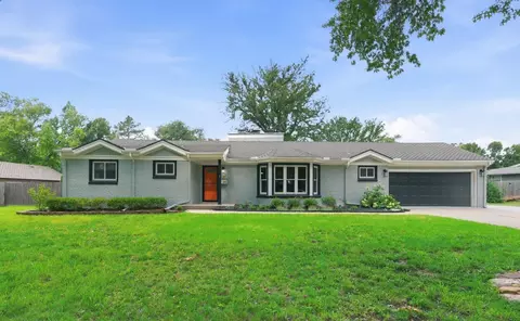 633 N Mission Rd, Wichita, KS 67206