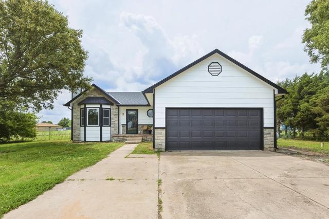 8743 Ross, Valley Center, KS 67147